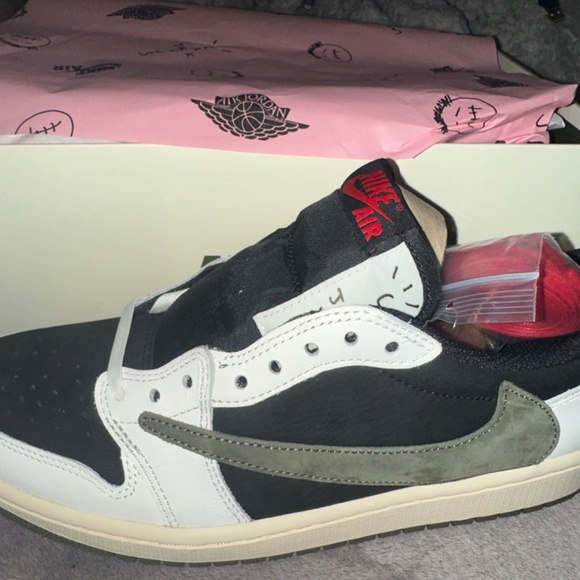 Travis scotts - Picture 8 of 8